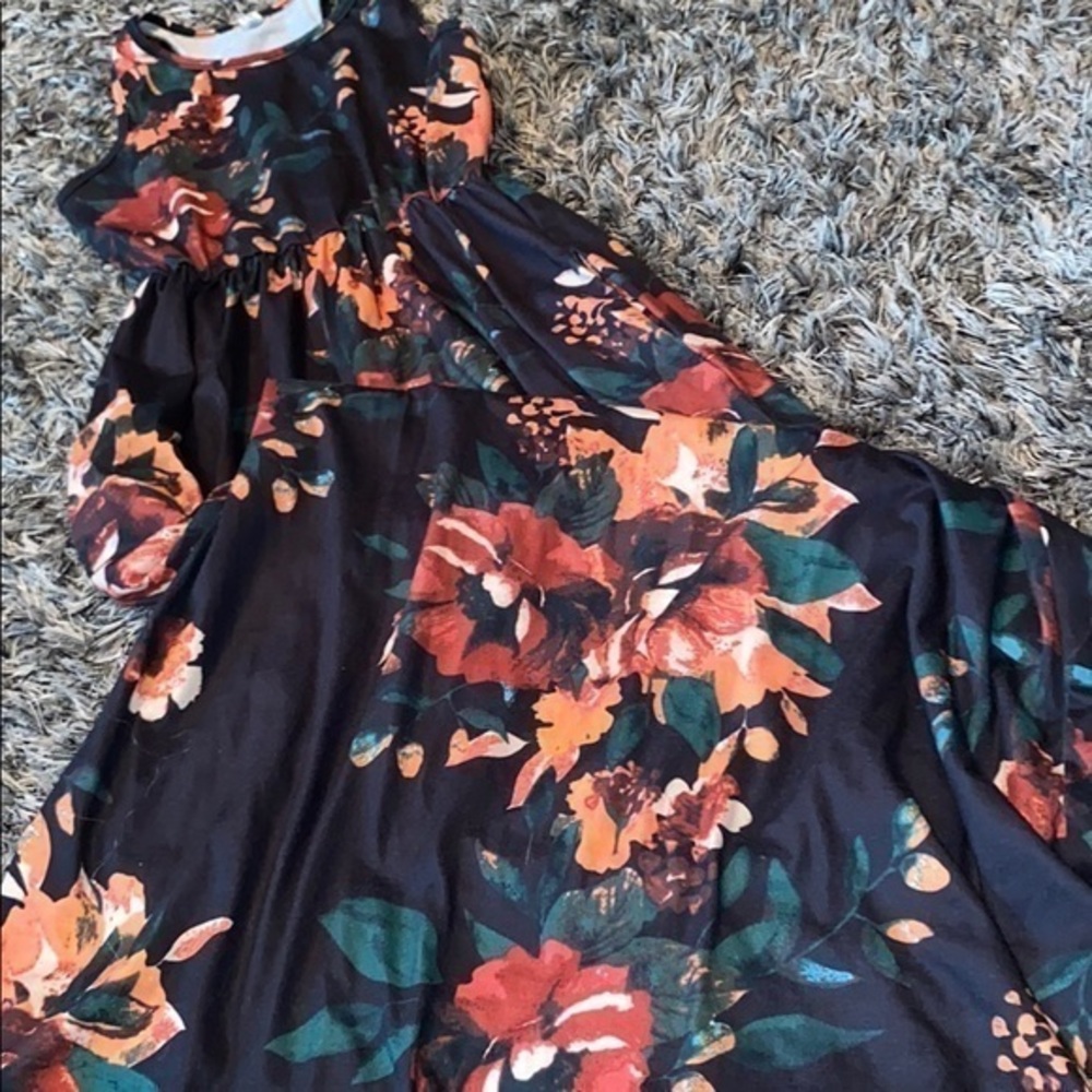 Black floral tank pretty maxi dress EUC size S.